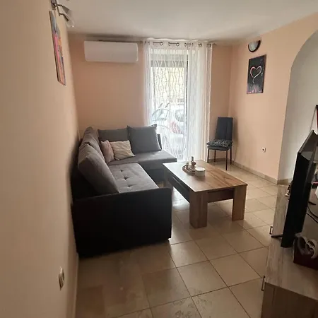 Luka דירה